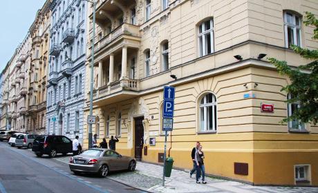 university_1497624180_144_prague-college.jpg